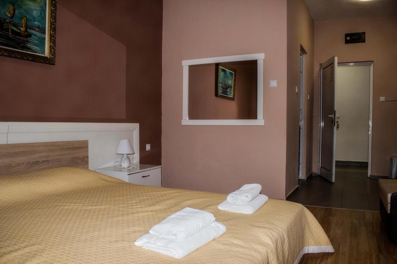 Hotel Noy Golden Sands Bagian luar foto